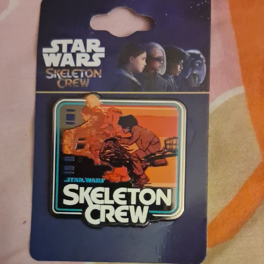 Star Wars Skeleton Crew Pin - Orange and Blue